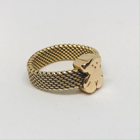 Sortija Tous en malla de oro con osito central tambiÃ©n en oro