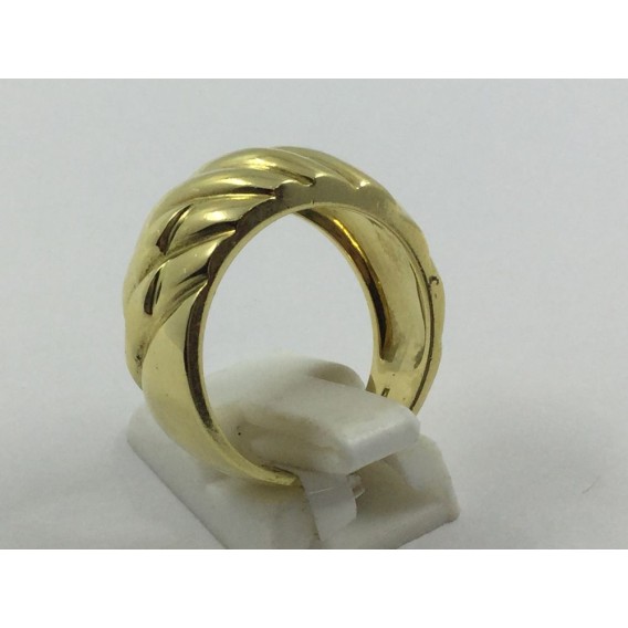 Anillo ancho de oro con motivo de gallones