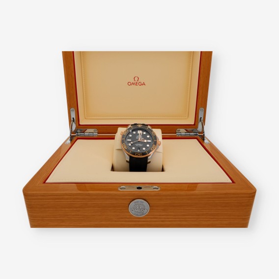 Omega Seamaster Diver 300m 42mm Co-Axial Caja y documentos