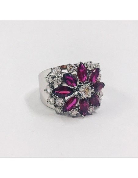 Anillo en oro blanco 18kt con brillantes y rubÃ­s