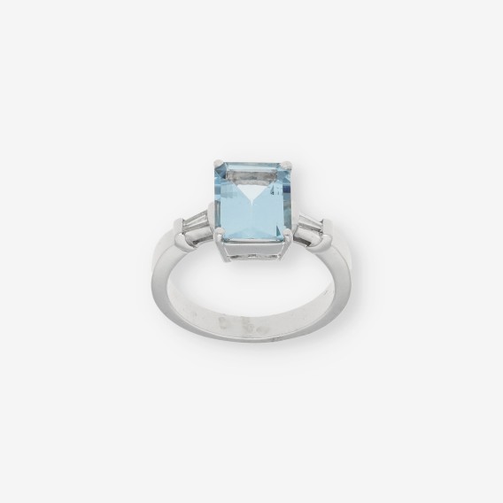 Anillo en oro blanco 18kt con diamantes