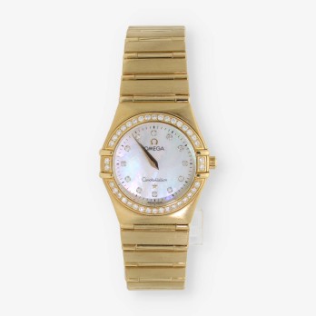 Omega Constellation en oro con brillante
