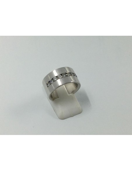 Anillo ancho en oro blanco y brillantes