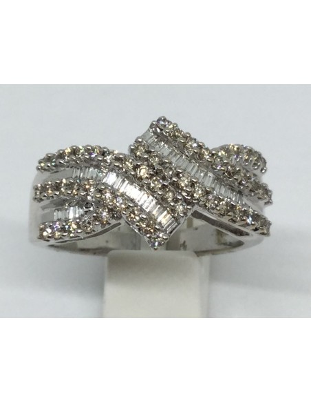 Sortija de oro con diamantes