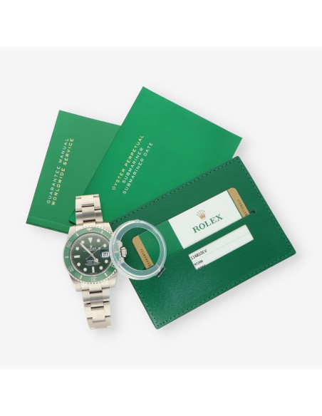 Rolex Submariner 116610LV Hulk con caja y documentos