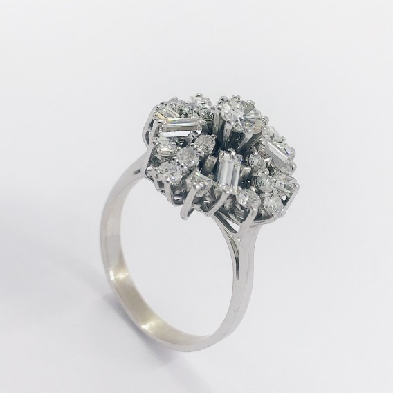 Anillo oro blanco y diamantes