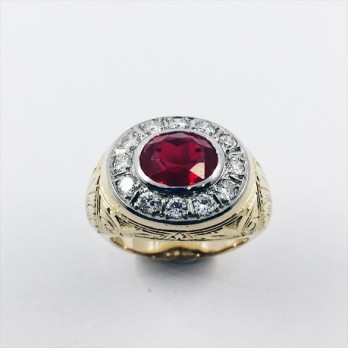 Anillo para caballero en oro, diamantes y piedra de color