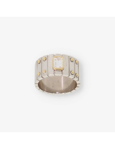 Anillo en oro blanco 18kt con diamante central