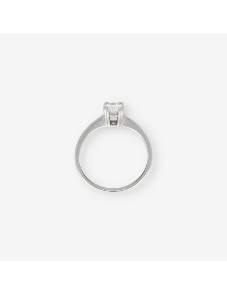 Anillo en oro blanco 18kt con brillante central
