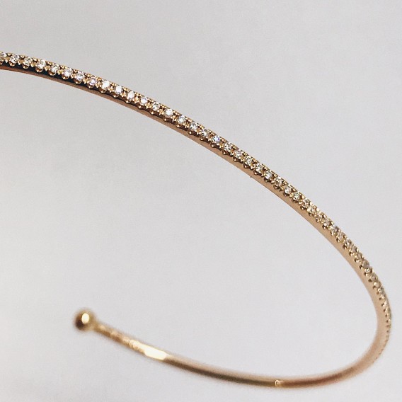 Esclava fina en oro rosa con brillantes.