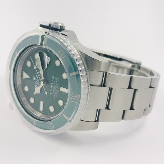 Rolex Submariner  116610LV Hulk