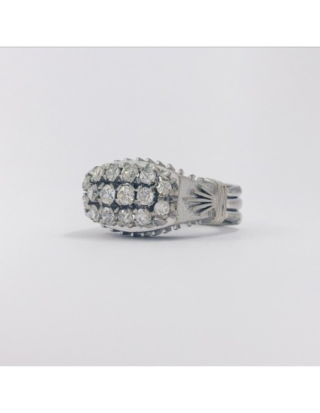 Anillo en oro blanco 18kt con brillantes.