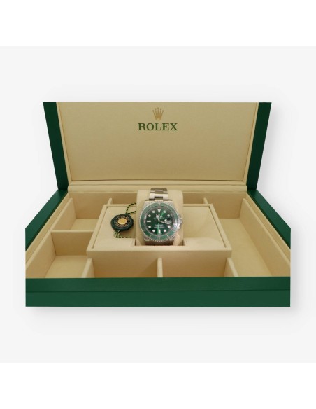 Rolex Submariner 116610LV Hulk con caja y documentos
