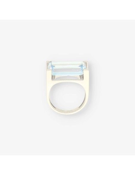 Anillo oro blanco y piedra azul