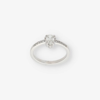 Anillo oro blanco 18kt  diamante central talla pera 2