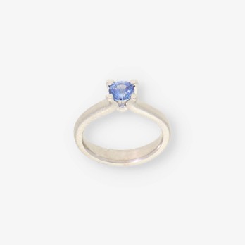 Anillo solitario oro blanco 18kt 2