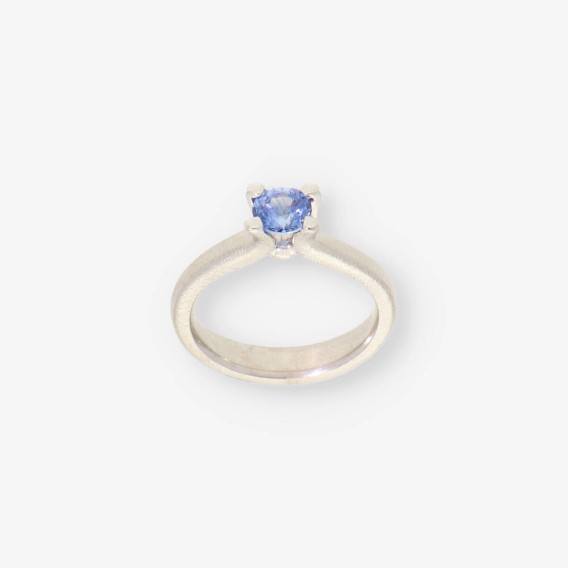 Anillo solitario oro blanco 18kt