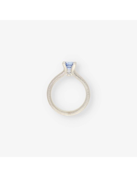 Anillo solitario oro blanco 18kt