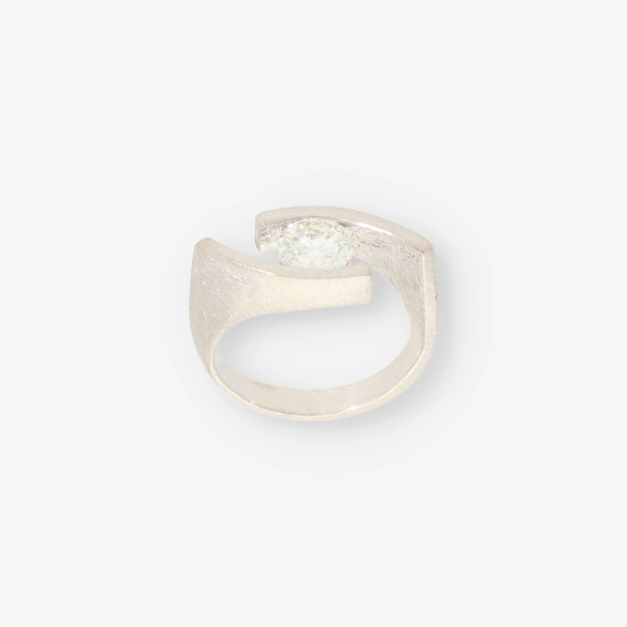 Anillo solitario oro blanco 18kt con brillante
