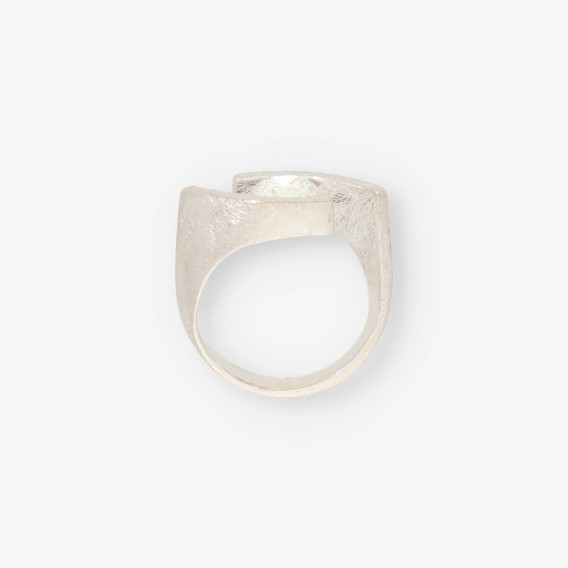 Anillo solitario oro blanco 18kt con brillante