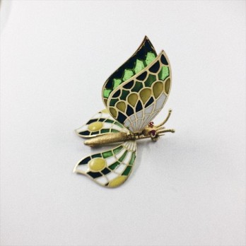 Broche de oro y esmaltes en forma de mariposa 2
