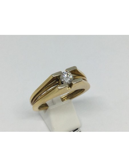 Anillo solitario de oro y brillante