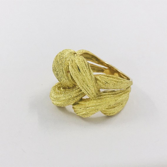 Anillo en oro mate 18kt