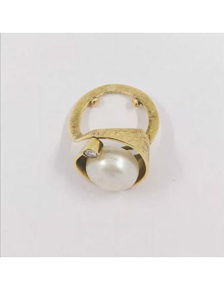Anillo de oro, perla y brillante