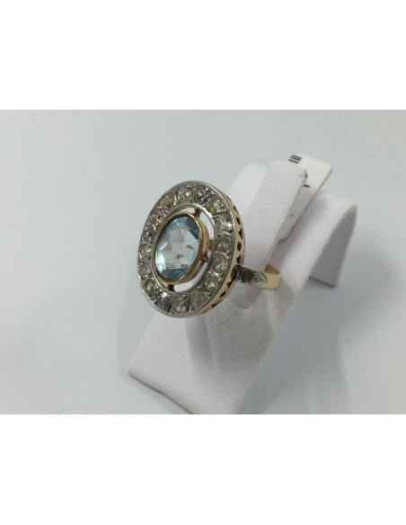 Anillo art decÃ³ en oro de 18 kt, brillantes y topacio