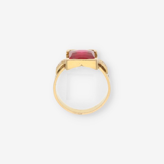 Sello en oro 18kt con Brillantes y piedra roja