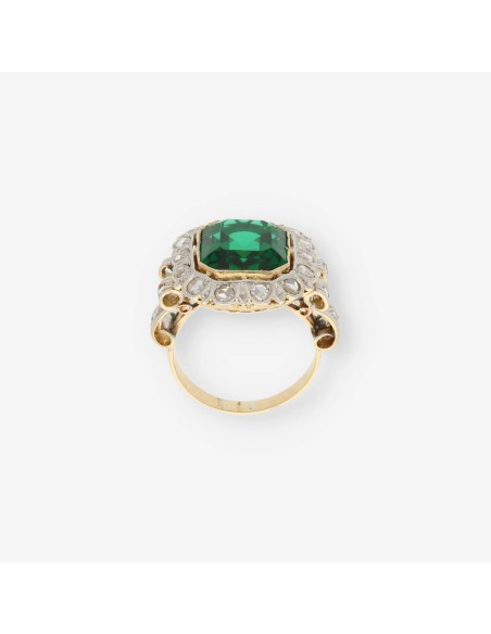Anillo vintage en oro 18kt con piedra verde